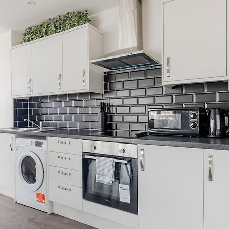 Boutique Vertigo Apartment Central Kingston/London 킹스턴어폰템스 외부 사진