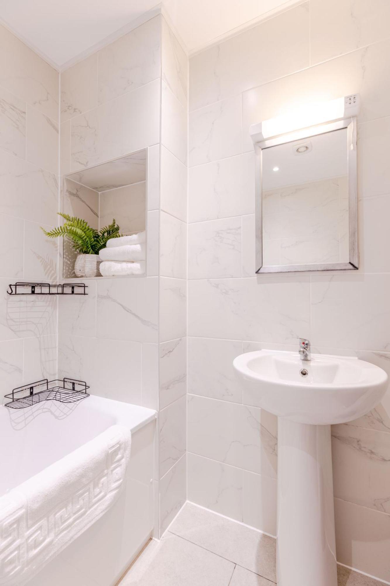 Boutique Vertigo Apartment Central Kingston/London 킹스턴어폰템스 외부 사진